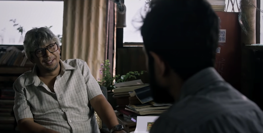 দেবী সিনেমায় চঞ্চল মিসির আলি চরিত্রে